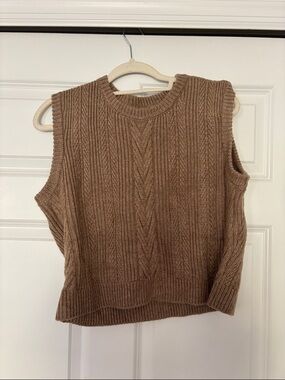 Who What Wear Tan Cable Knit Sleeveless Sweater Vest
